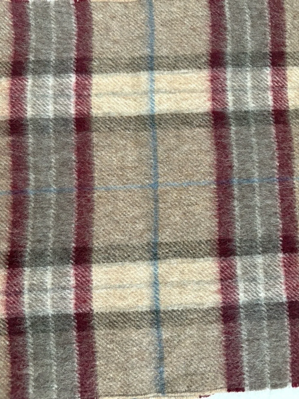 100% Cashmere Plaid Scarf in Camel & Burgundy